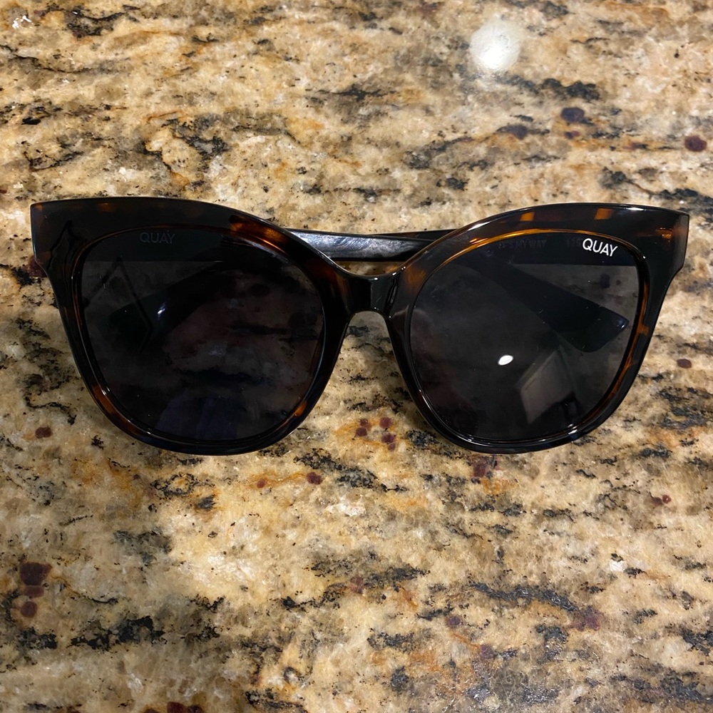 QUAY Sunglasses
